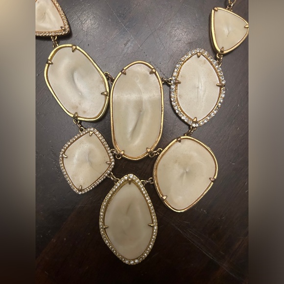 Stella & Dot Cream Faux Stone Ivory Clear Crystal Bib Gold Fiona Necklace - Picture 4 of 6